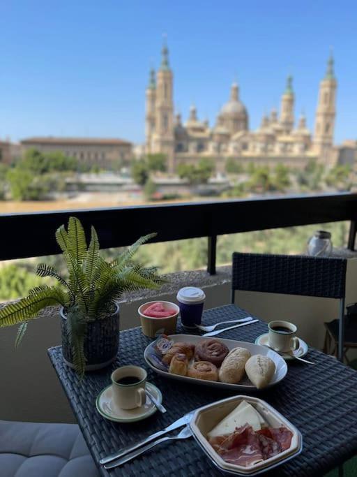 Apartamento Con Vistas Al Pilar Con Aparcamiento Privado Zaragoza Buitenkant foto