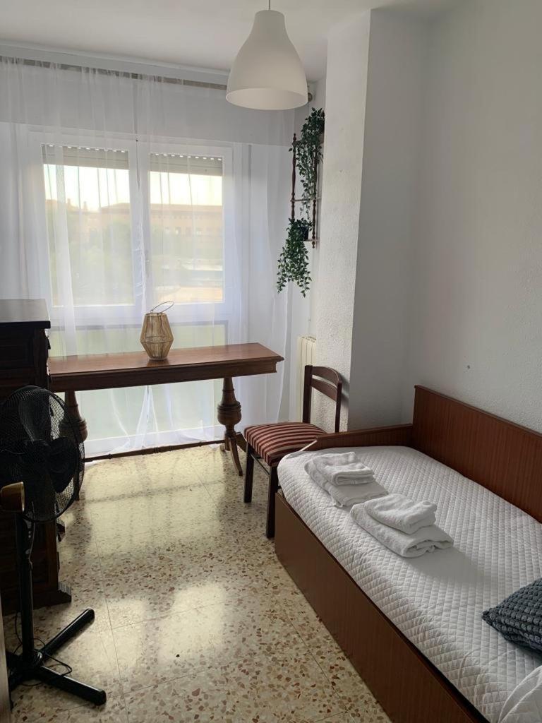 Apartamento Con Vistas Al Pilar Con Aparcamiento Privado Zaragoza Buitenkant foto