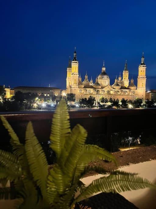 Apartamento Con Vistas Al Pilar Con Aparcamiento Privado Zaragoza Buitenkant foto